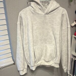 Comfrt White Leopard Print Hoodie